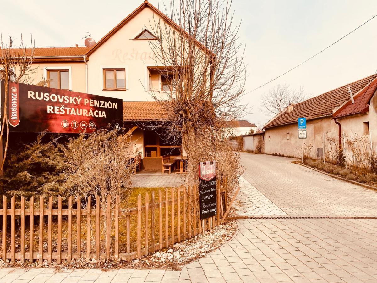Rusovsky Penzion Братислава Екстериор снимка