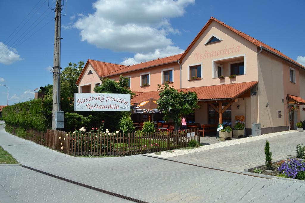 Rusovsky Penzion Братислава Екстериор снимка